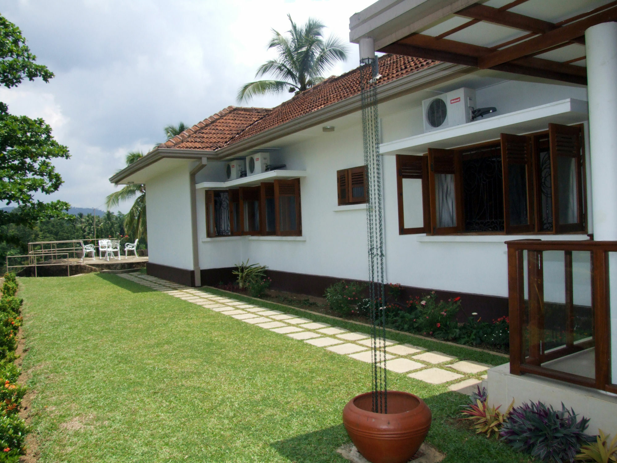 Serene Villa Ратнапура Экстерьер фото
